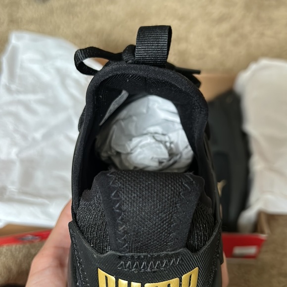 Black Pumas - Picture 2 of 3